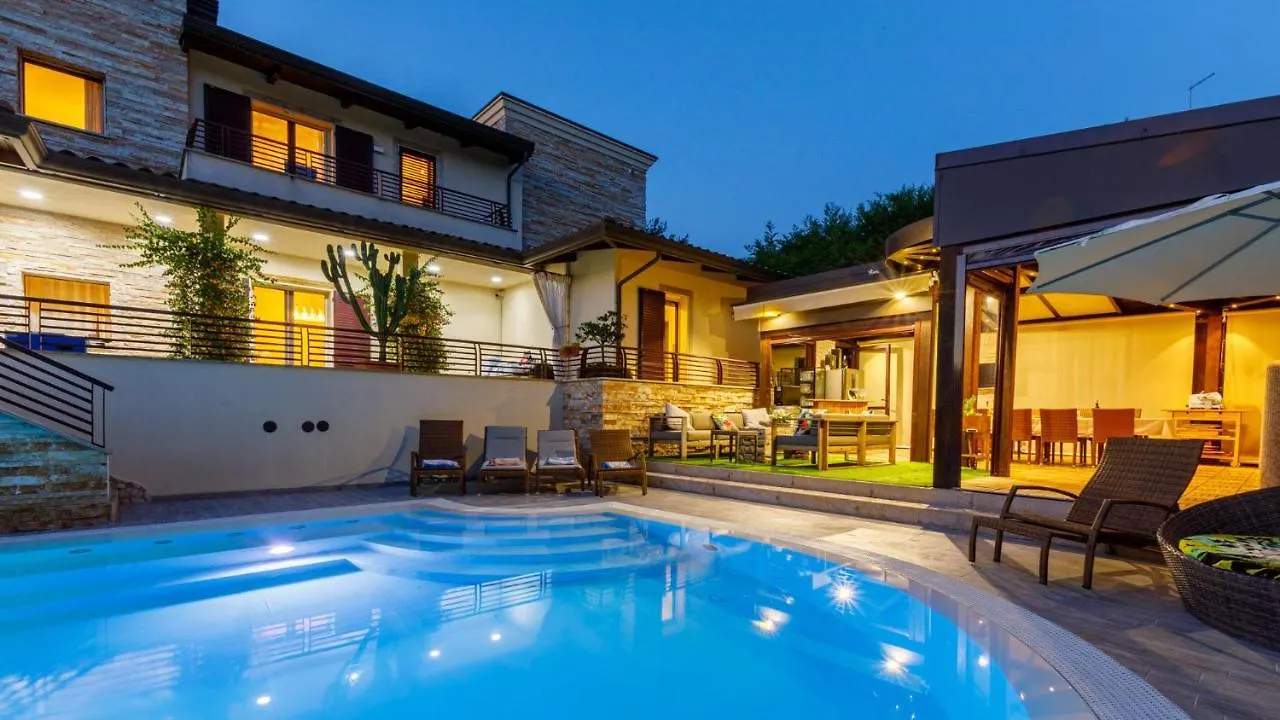 Villa Alais 8, Emma Villas Rimini Italy