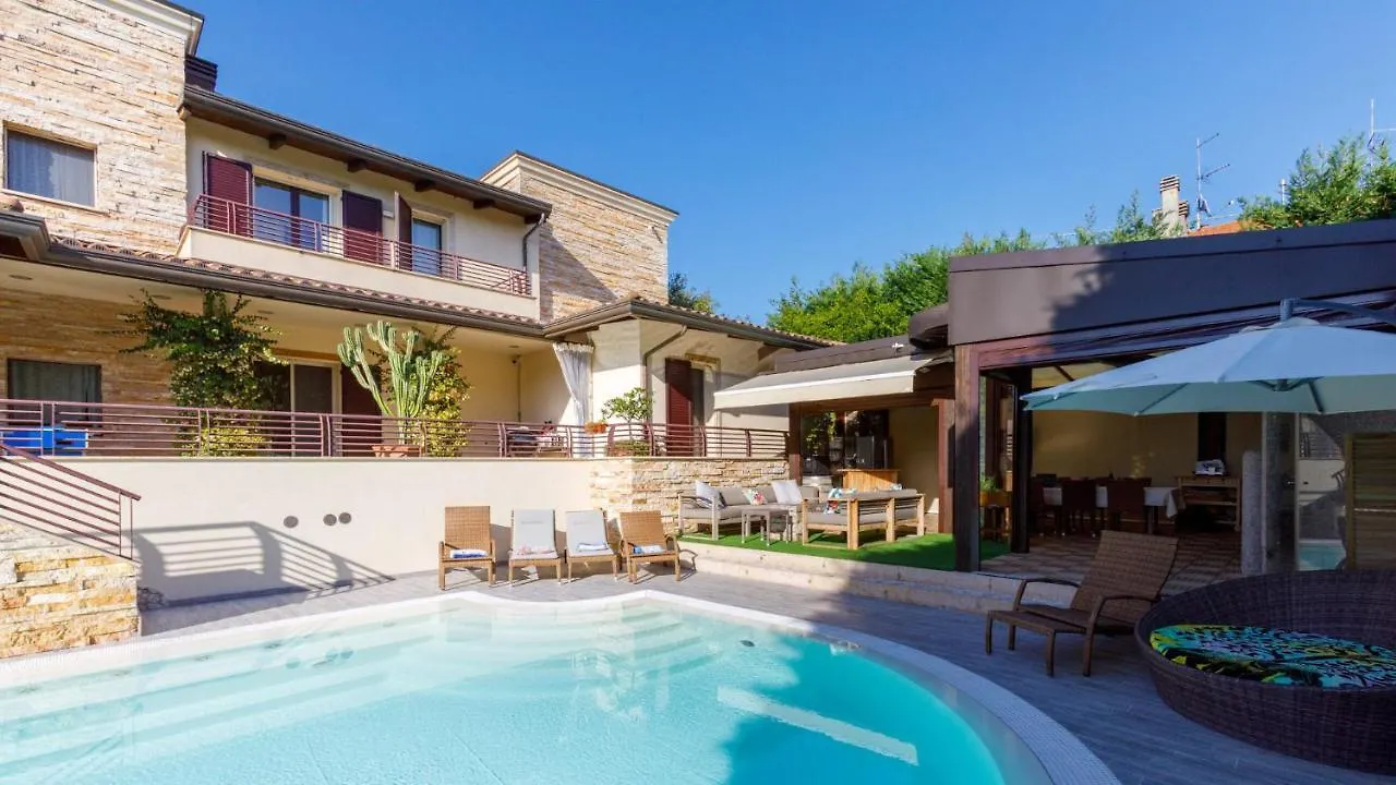 Villa Alais 8, Emma Villas ريميني 0*,  إيطاليا
